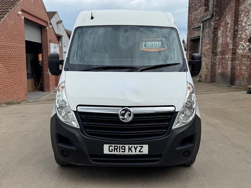 Used Vauxhall Movano 130 HP (95 kW) 2019 White MPV