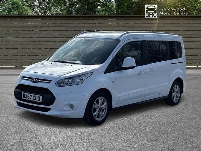 Used Ford Tourneo Connect Titanium 120 HP (88 kW) 2017 White MPV