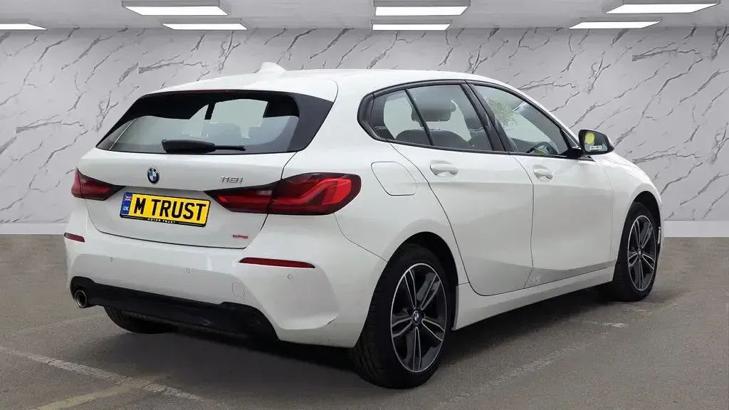 Used Mercedes GLA200 SE 156 HP (114 kW) 2018 White SUV