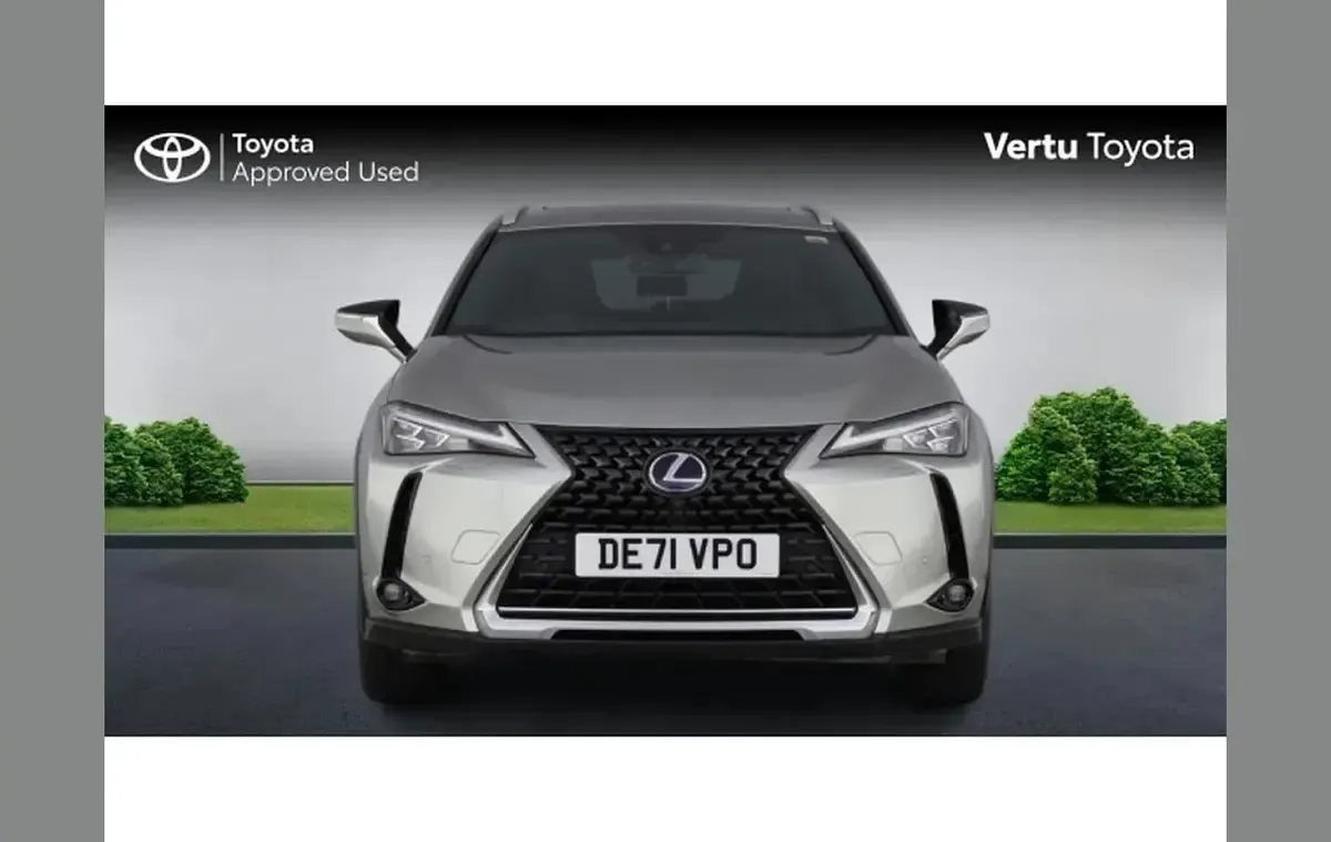 Used Lexus UX 300e 150 kW (204 HP) 2021 Silver SUV
