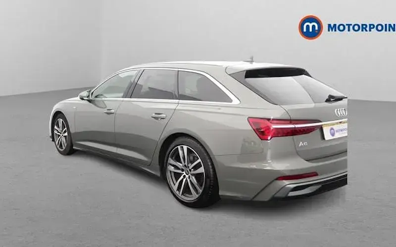 Usado Audi A6 S-Line 204 HP (150 kW) 2024 Cinzento Carrinha