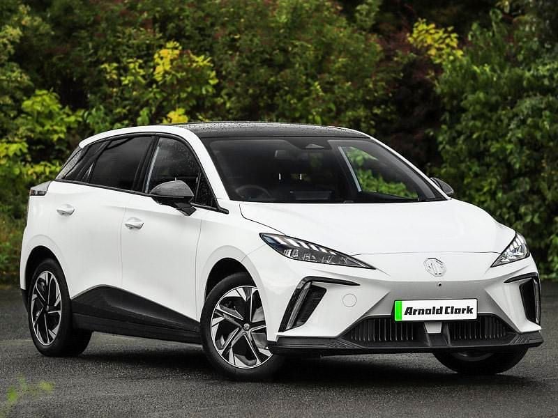 White New 2025 MG MG4 EV Trophy Hatchback | £33,995 (Expensive) - Image 1/4