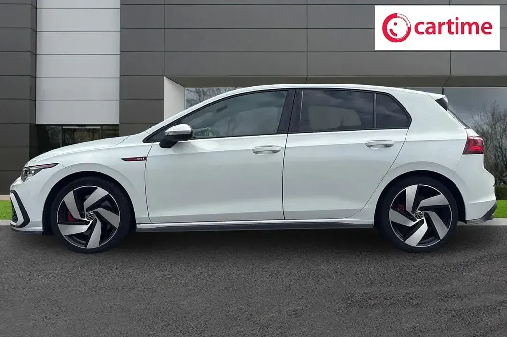 Used VW Golf VIII GTI 245 HP (180 kW) 2022 White Hatchback