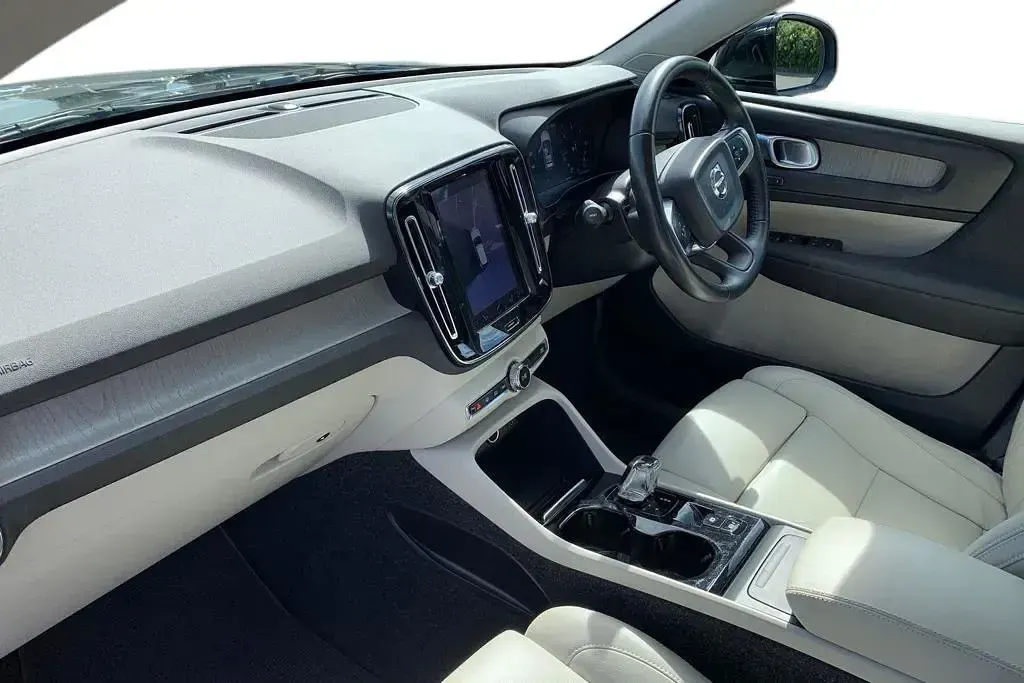 Used Volvo XC40 Inscription 190 HP (139 kW) 2019 SUV