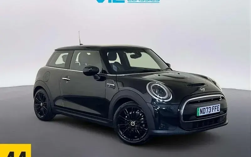 Used Mini Cooper Level 2 135 kW (184 HP) 2023 Hatchback
