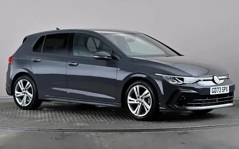 Used VW Golf VIII R-line 131 HP (96 kW) 2024 Hatchback