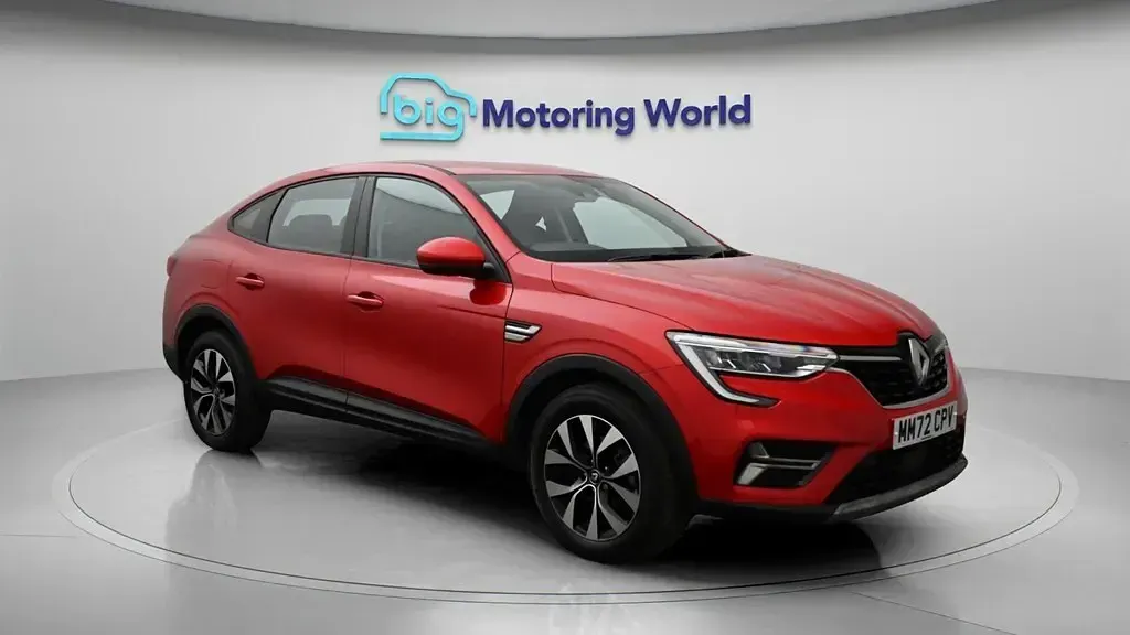 Begagnad Renault Arkana Evolution 145 HK (106 kW) 2023 Röd SUV