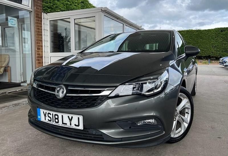 Grey Used 2018 Vauxhall Astra SRi Hatchback | £9,695 (Fair price) - Image 1/4