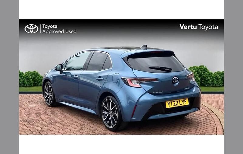 Used Toyota Corolla 122 HP (89 kW) 2022 Blue Hatchback