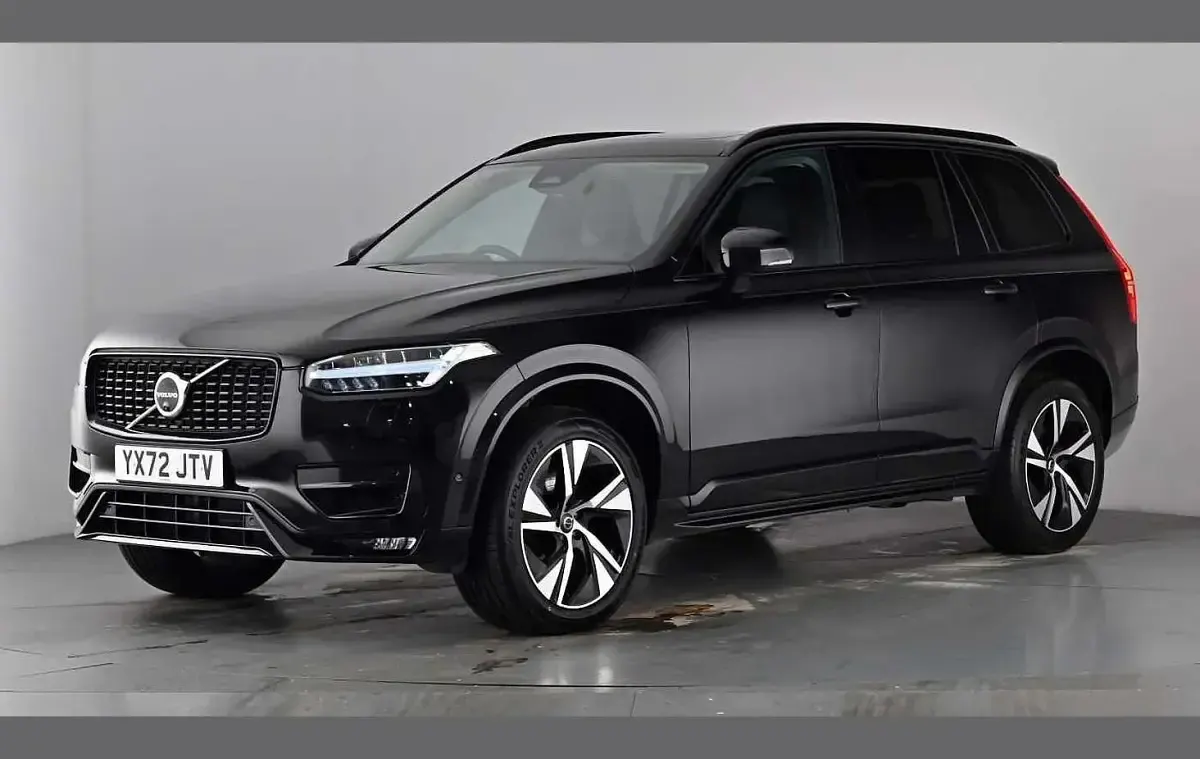 Used Volvo XC90 Plus 235 HP (172 kW) 2022 Black SUV