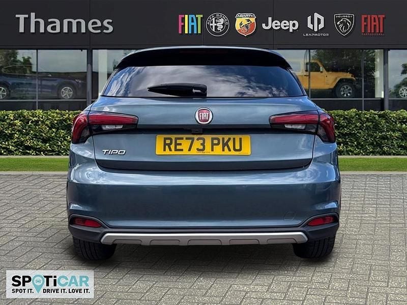 Usado Fiat Tipo Cross 100 HP (73 kW) 2023 Azul Citadino