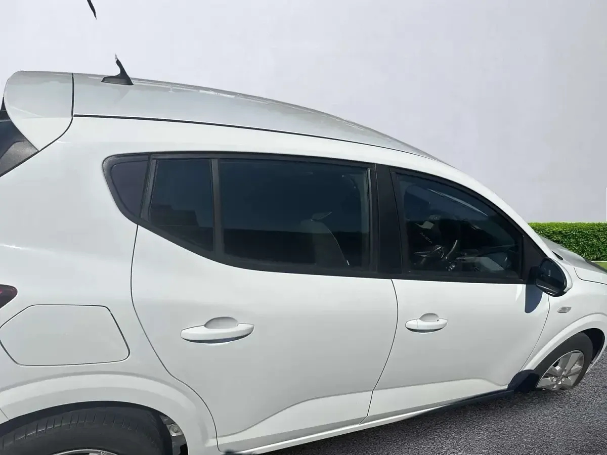 Used Dacia Sandero Expression 2023 White Hatchback