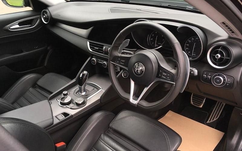 Used Alfa Romeo Giulia Veloce 280 HP (205 kW) 2021 Sedan