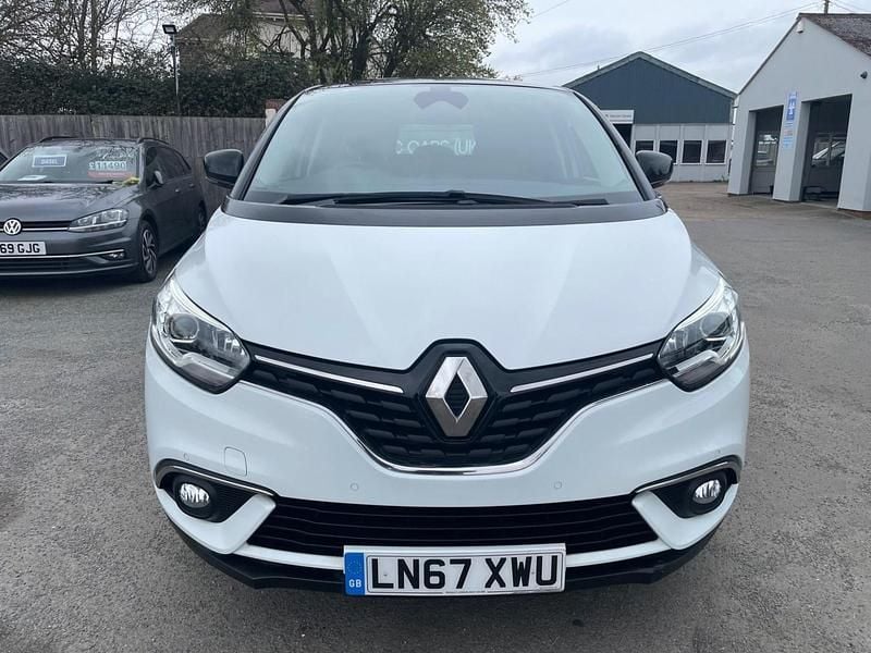 Used Renault Scénic IV Dynamique 2017 White/black MPV