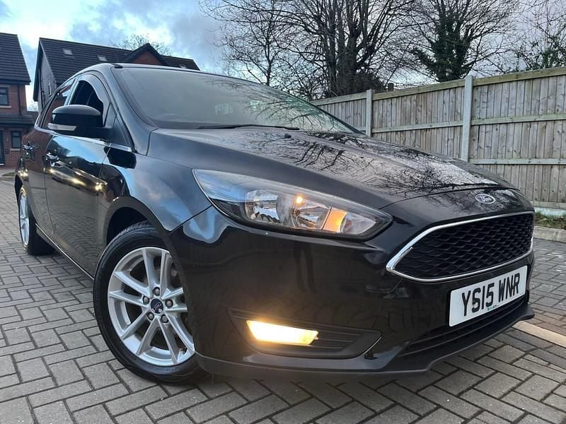 Used Ford Focus Zetec 120 HP (88 kW) 2015 Black Hatchback