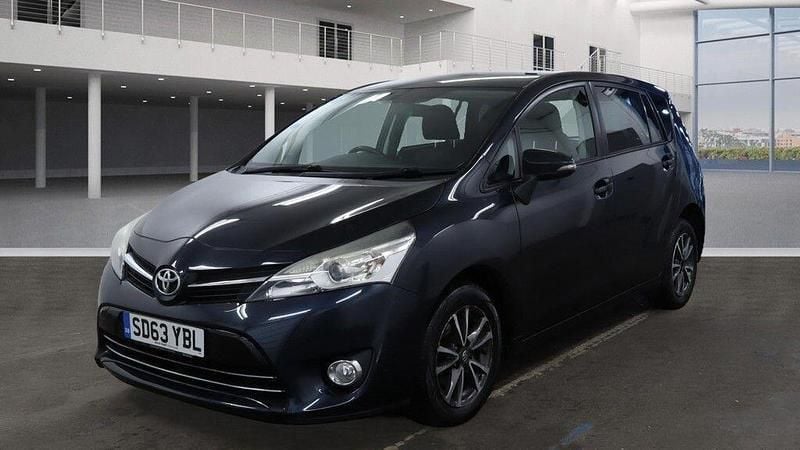Used Toyota Verso Multidrive S 147 HP (108 kW) 2013 Grey MPV
