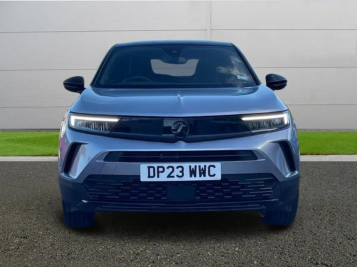 Begagnad Vauxhall Mokka 130 HK (95 kW) 2023 Grå SUV