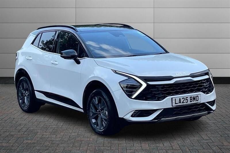 Fusion white with black roof New 2025 Kia Sportage 2 SUV | £37,695 (Fair price) - Image 1/2