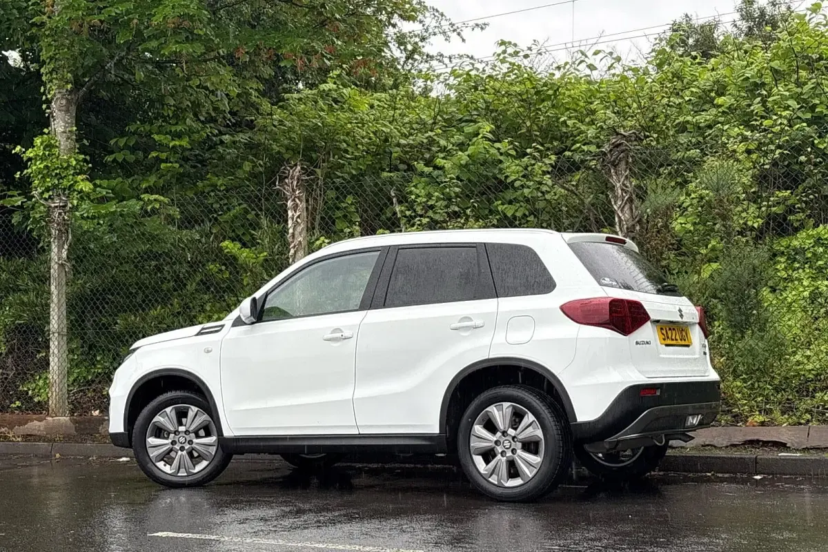 Used Suzuki Vitara SZ-T 116 HP (85 kW) 2022 White SUV