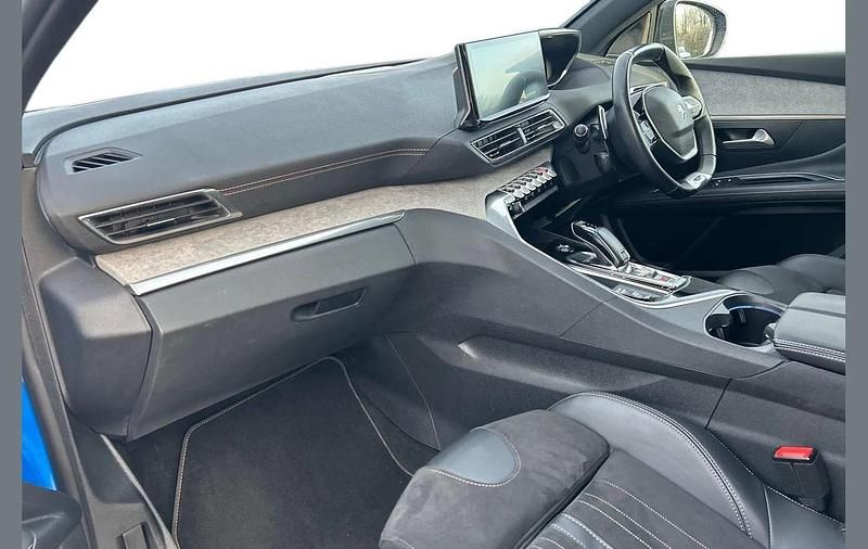 Used Peugeot 3008 Premium 131 HP (96 kW) 2022 Blue SUV