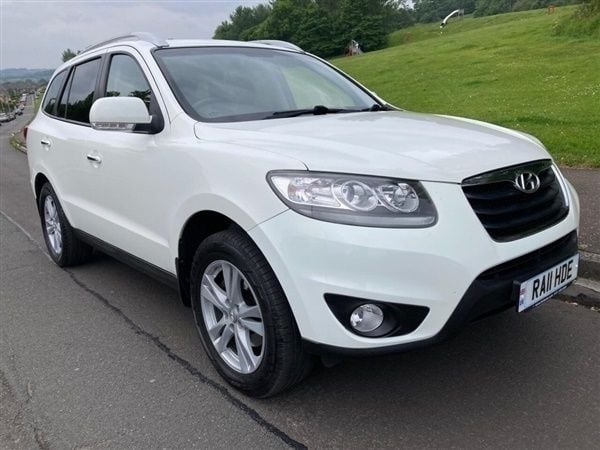 White Used 2015 Hyundai Santa Fe Premium SUV | £4,995 - Image 1/1