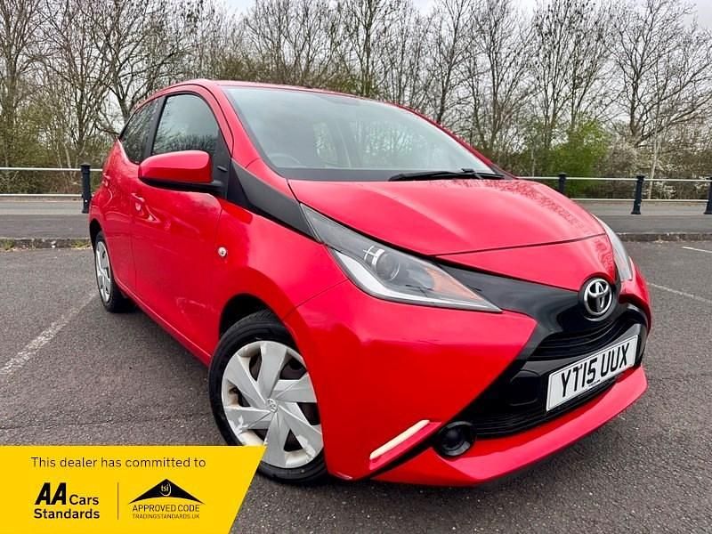 Used Toyota Aygo X-play 69 HP (50 kW) 2015 Red Hatchback