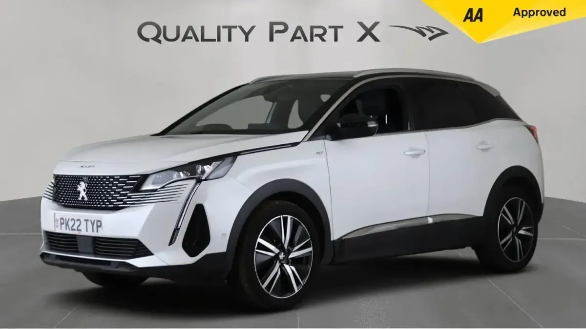 Used Peugeot 3008 Premium 131 HP (96 kW) 2022 White Hatchback