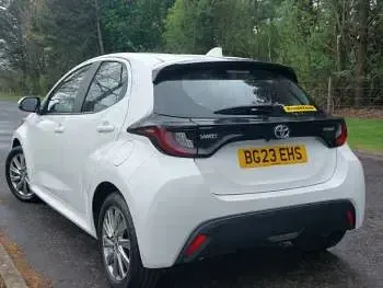 Used Toyota Yaris 116 HP (85 kW) 2023 White Hatchback