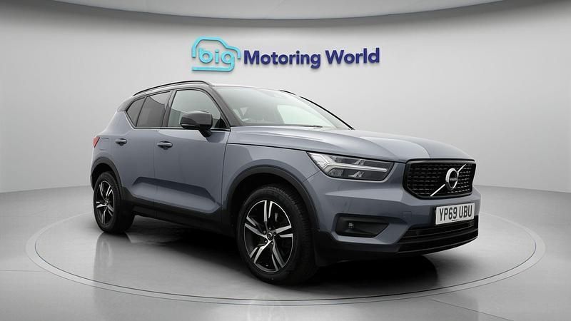 Grey Used 2019 Volvo XC40 R-Design SUV | £21,800 (Good price) - Image 1/4
