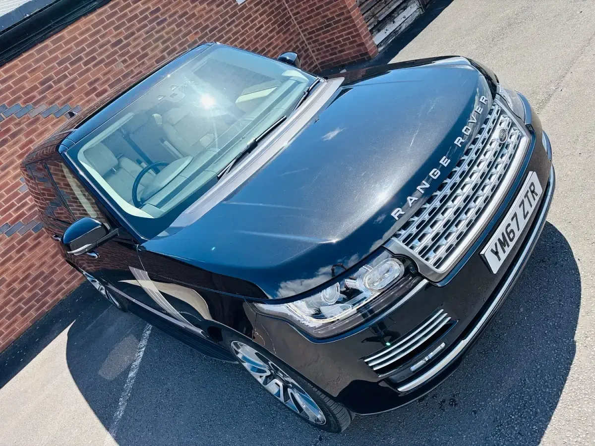 Used Land Rover Range Rover Vogue SE 306 HP (225 kW) 2018 Black SUV