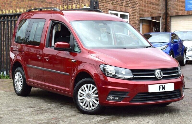 Red Used 2019 VW Caddy Maxi Life Life MPV | £13,450 (Fair price) - Image 1/3