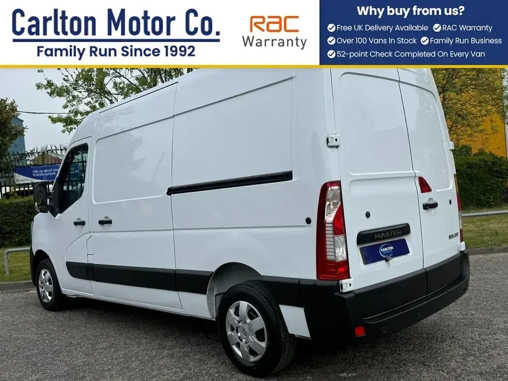 Used Renault Master Business 2022 White MPV