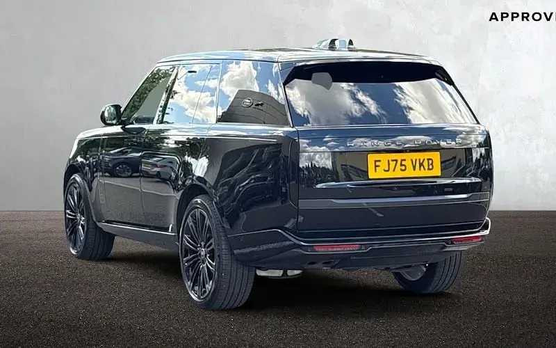 Used Land Rover Range Rover 300 HP (220 kW) 2026 Black SUV