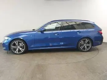 Usado BMW 320 M Sport 184 HP (135 kW) 2024 Azul Carrinha