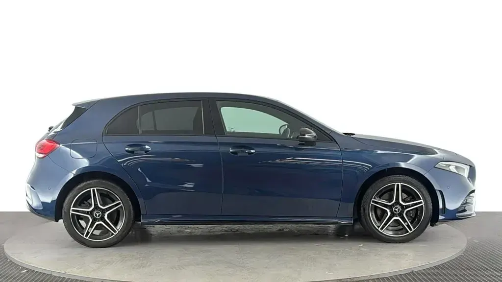 Used Mercedes A250 Executive 218 HP (160 kW) 2021 Blue Hatchback