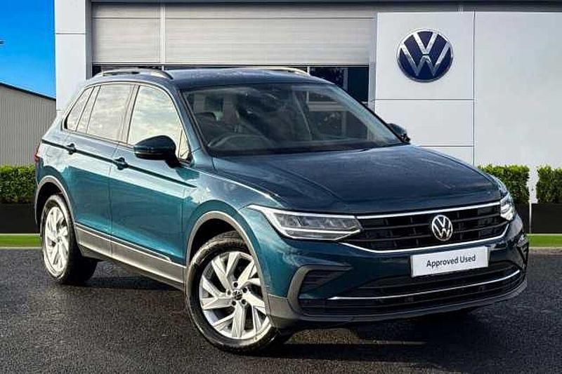 Blue Used 2022 VW Tiguan Life SUV | £18,790 (Good price) - Image 1/4