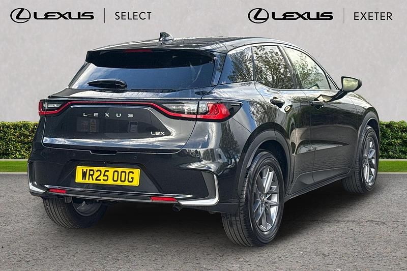 Used Lexus LBX 136 HP (100 kW) 2025 Eclipse black SUV