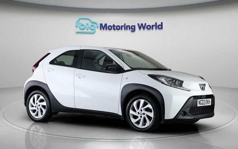 Used Toyota Aygo X PURE 72 HP (52 kW) 2025 SUV