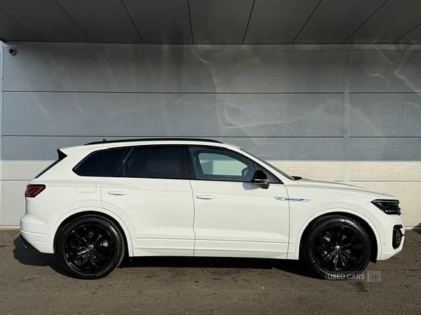 Used VW Touareg Black Edition 286 HP (210 kW) 2021 White SUV