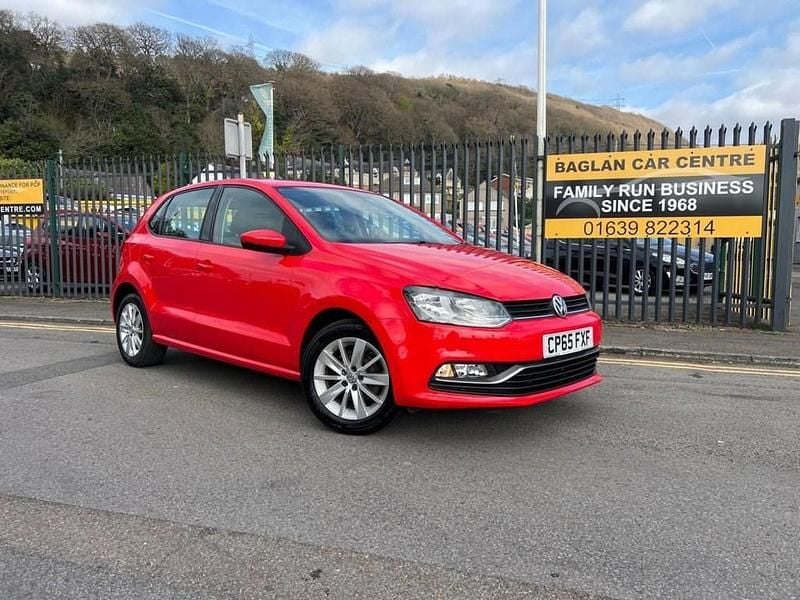 Used VW Polo SE 60 HP (44 kW) 2015 Red Hatchback