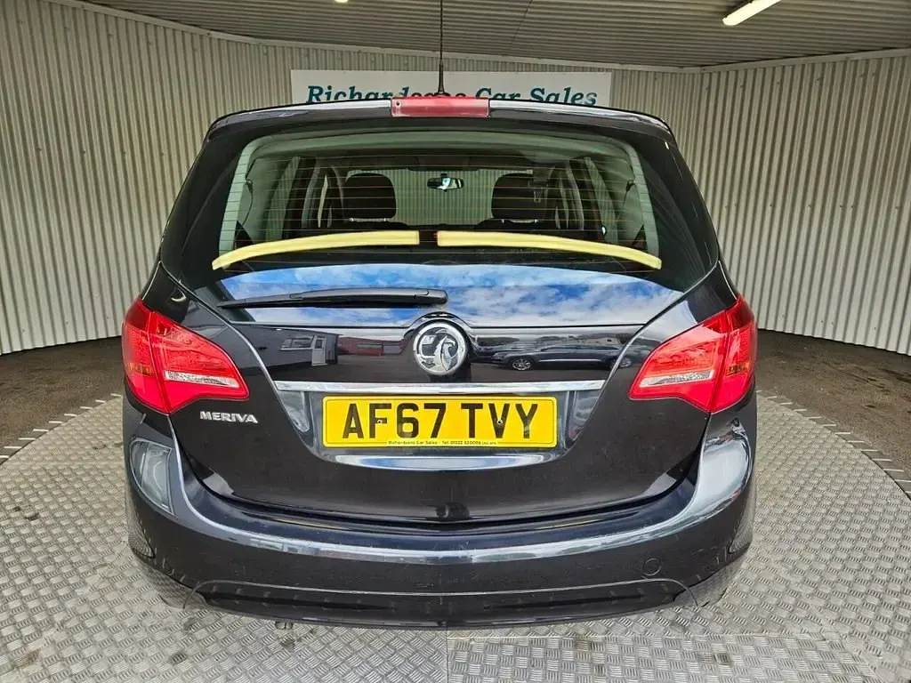 Usado Vauxhall Meriva 100 HP (73 kW) 2017 Preto Monovolume
