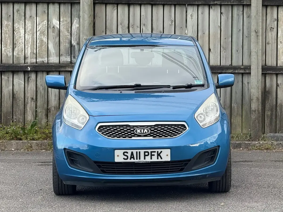 Used Kia Venga 2011 Blue Hatchback