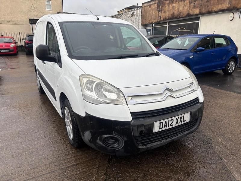 Used Citroën Berlingo 90 HP (66 kW) 2012 White MPV