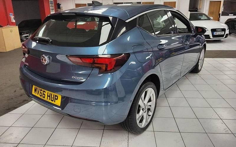 Used Vauxhall Astra SRi 2016 Blue Hatchback