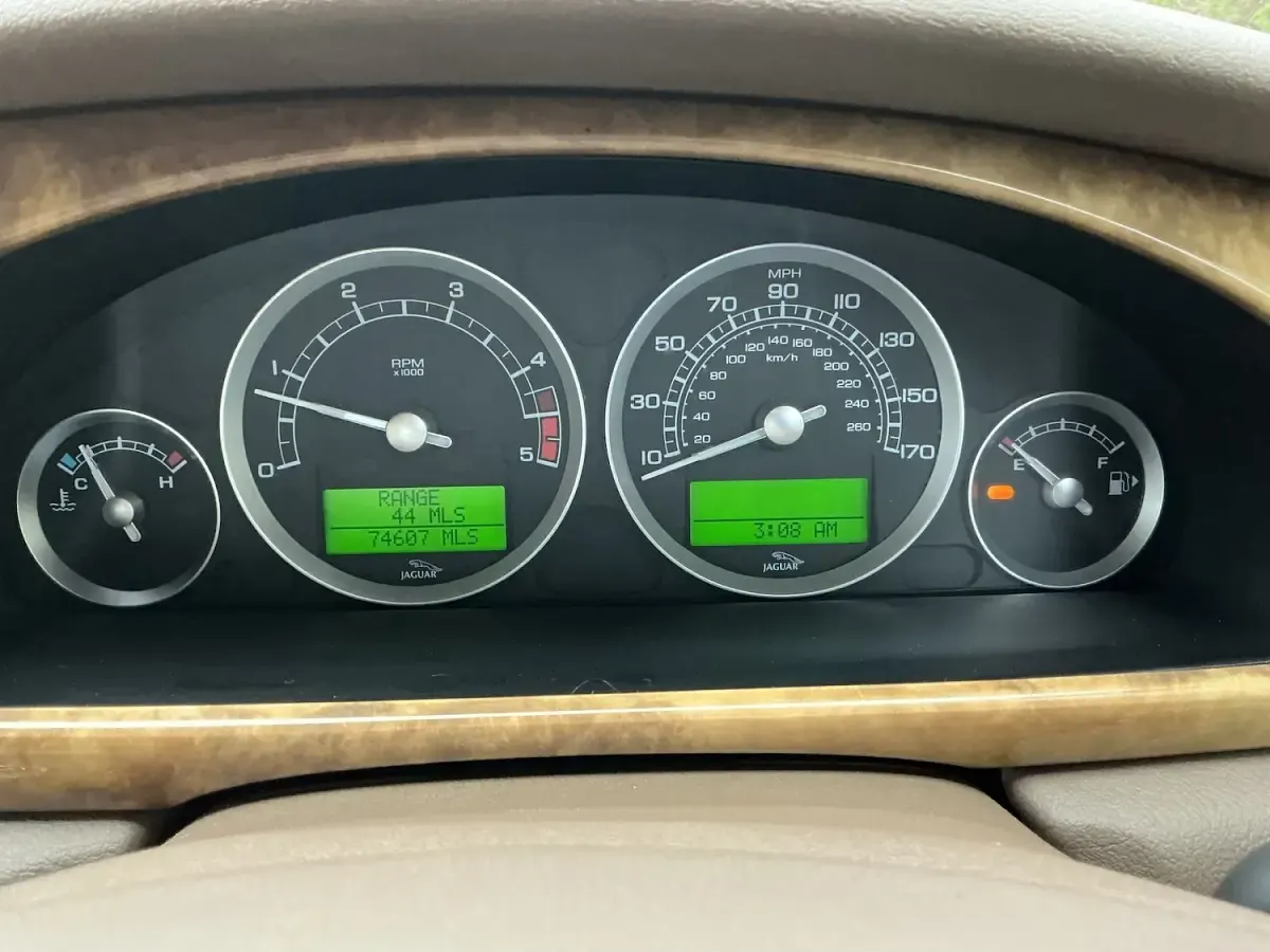 Used Jaguar S-Type SE 207 HP (152 kW) 2004 Champagne metallic Sedan