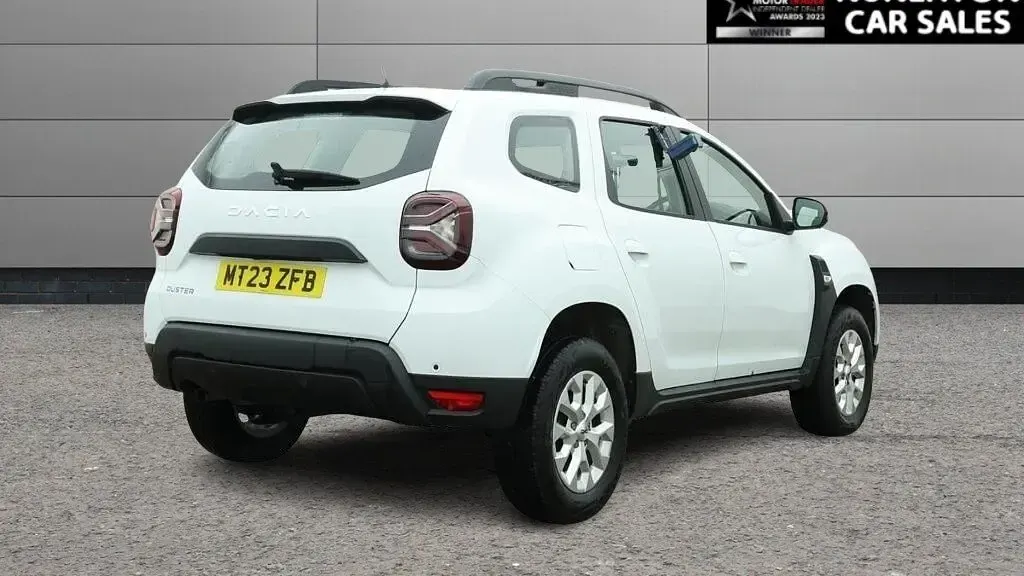 Used Dacia Duster Expression 150 HP (110 kW) 2023 White SUV