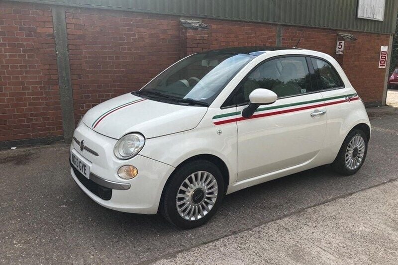 White Used 2013 Fiat 500 Lounge Hatchback | £2,495 (Good price) - Image 1/1
