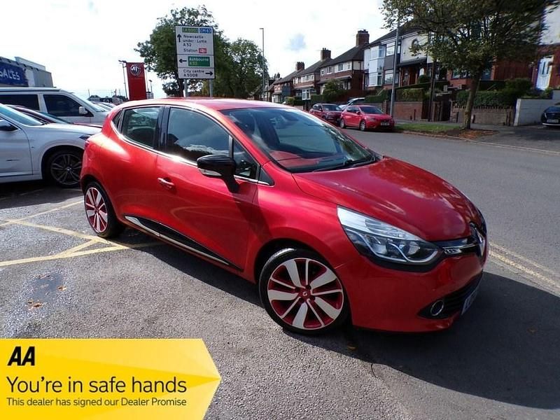 Red Used 2014 Renault Clio IV Dynamique Hatchback | £3,455 (A bit pricey) - Image 1/4