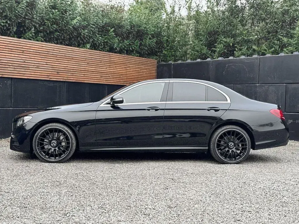 Used Mercedes E200 AMG Line Premium 184 HP (135 kW) 2019 Black Sedan