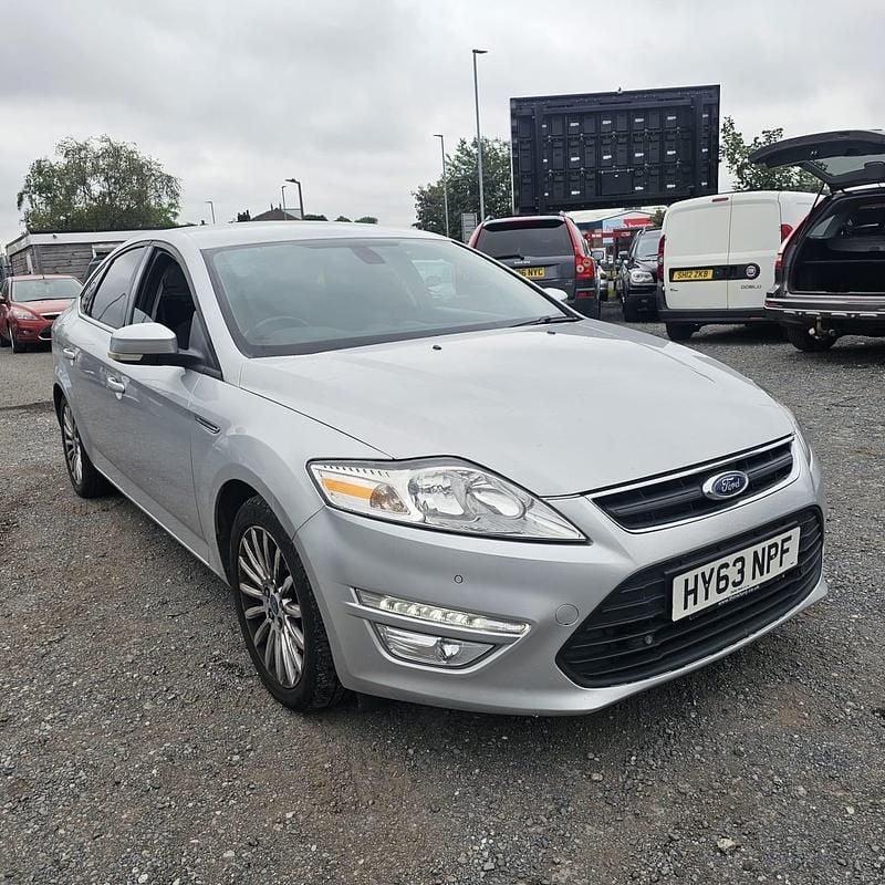 Silver Used 2013 Ford Mondeo Business Edition Hatchback | £1,895 (Good price) - Image 1/4